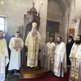 Владика Јоаникије служио у Ђурђевим Ступовима