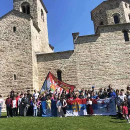 Дјеца са Косова и Метохије у манастиру Ђурђеви Ступови