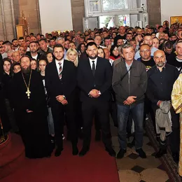 Вјерни народ са радошћу и љубављу дочекао новоизабране Митрополита Јоаникија и Епископа Методија