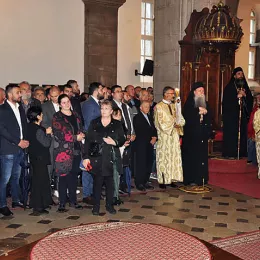 Вјерни народ са радошћу и љубављу дочекао новоизабране Митрополита Јоаникија и Епископа Методија