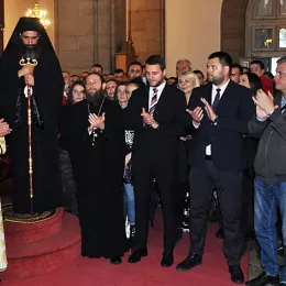 Вјерни народ са радошћу и љубављу дочекао новоизабране Митрополита Јоаникија и Епископа Методија