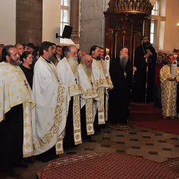 Вјерни народ са радошћу и љубављу дочекао новоизабране Митрополита Јоаникија и Епископа Методија