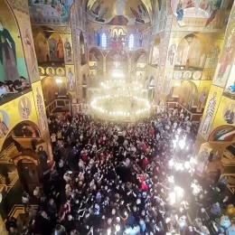 Хиљаде вјерника пред подгоричким саборним храмом