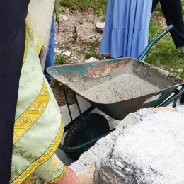Епископ Методије освештао темеље храма у манастиру Сомина