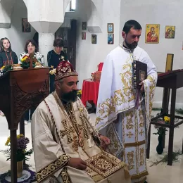 Епископ Методије освештао темеље храма у манастиру Сомина