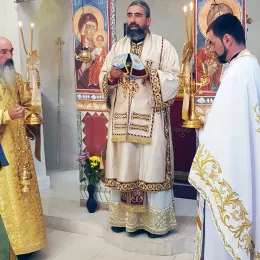 Епископ Методије освештао темеље храма у манастиру Сомина