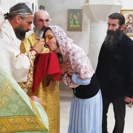 Епископ Методије освештао темеље храма у манастиру Сомина