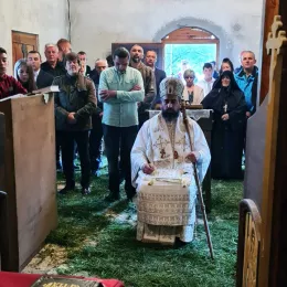 Епископ Методије богослужио у селу Азане