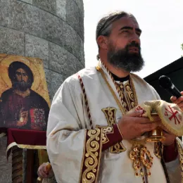 Литургију у Долима пивским служио Епископ Методије