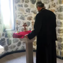 Епископ Методије богослужио у Прошћењу код Мојковца