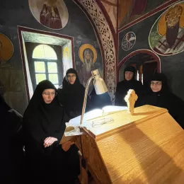 Епископ Методије богослужио у манастиру Подмалинско