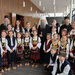 Патријарх Порфирије освештао спомен-капелу Светих српских новомученика у Маутхаузену