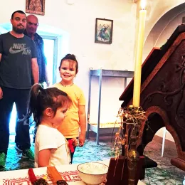 Тројчиндан у селу Кленак у Бањанима