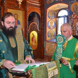 Тројичиндан прослављен у Острогу, богослужио Митрополит Јоаникије