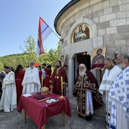 Владика Пајсије у Долима пивским