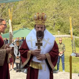 Владика Пајсије у Долима пивским