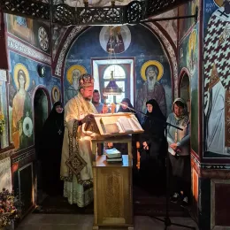 Архијерејска Литургија и парастос у манастиру Подмалинско