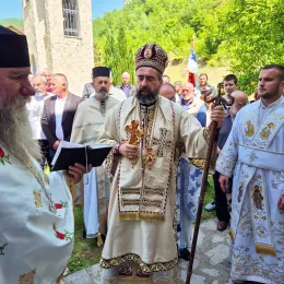 Архијерејска Литургија и парастос у манастиру Подмалинско