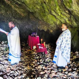 Служена Света литургија у Брезнима – мјесту страдања дијела Светих мученика пивских