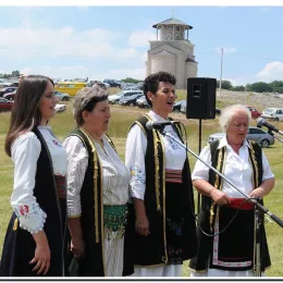 Храм Светог Атиногена на Вучјем долу прославио крсну славу