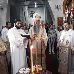 Литургија на празник Пресвете Богородице Тројеручице