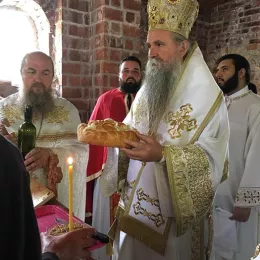 Литургија у Намастиру код Андријевице