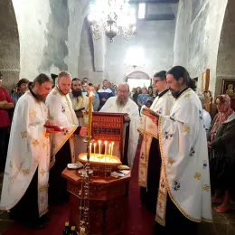 У манастиру Ђурђеви Ступови служена Света Тајна Јелеосвећења