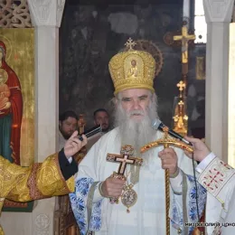 Митрополит Амфилохије: Не могу Брозови следбеници да богословствују и располажу Божјим храмовима
