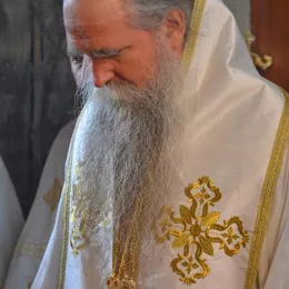 Митрополит Амфилохије: Не могу Брозови следбеници да богословствују и располажу Божјим храмовима