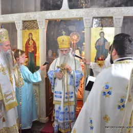 Митрополит Амфилохије: Не могу Брозови следбеници да богословствују и располажу Божјим храмовима