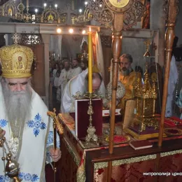 Митрополит Амфилохије: Не могу Брозови следбеници да богословствују и располажу Божјим храмовима