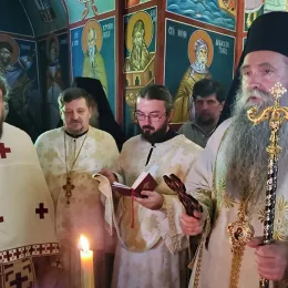 Владика Јоаникије богослужио у манастиру Калудра