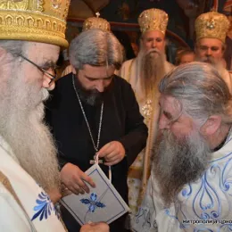 Седморица архијереја у манастиру Рибњак освештали цркву Светих апостола Петра и Павла