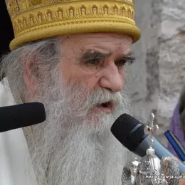 Седморица архијереја у манастиру Рибњак освештали цркву Светих апостола Петра и Павла