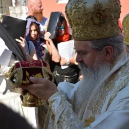 Седморица архијереја у манастиру Рибњак освештали цркву Светих апостола Петра и Павла