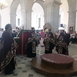 У Никшићу служено празнично бденије поред моштију Свете Февроније