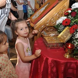 Честица Светог Нектарија Егинског у Никшићу