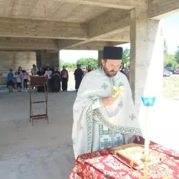 Литургија на празник Пресвете Богородице Тројеручице у Кличеву