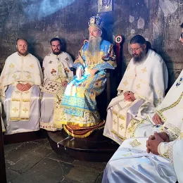 Празник Иконе Пресвете Богородице Тројеручице прослављен у Ђурђевим Ступовима