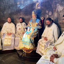 Празник Иконе Пресвете Богородице Тројеручице прослављен у Ђурђевим Ступовима