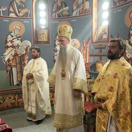 Владика Јоаникије служио у Мојковцу