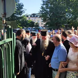 Суђење владици Јоаникију и осморици свештеника одложено за 4. септембар