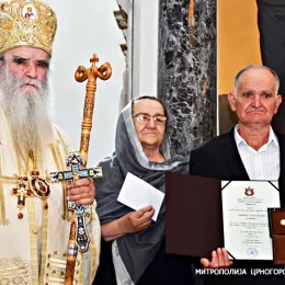 Златним ликом Светог Петра II Ловћенског Тајновидца одликовани Мирослав Коривица, Слободанка и Раде Копривица