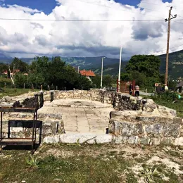 Вандалски чин над светињом Светог Василија Острошког код Гусиња