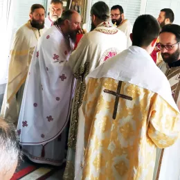 Празник Иконе Богородице Тројеручице молитвено прослављен у Кличеву