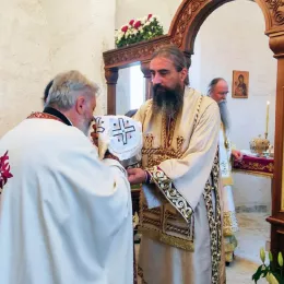 Освештана црква Светог Апостола Луке у Нинковићима на Жабљаку