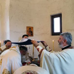 Освештана црква Светог Апостола Луке у Нинковићима на Жабљаку