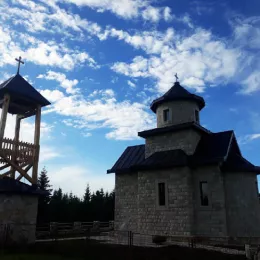 Освештана црква Светог Апостола Луке у Нинковићима на Жабљаку