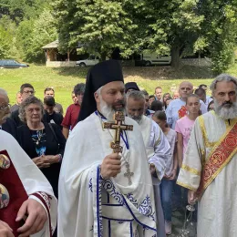 Празник Иконе Богородице Тројеручице прослављен у Ђурђевим Ступовима