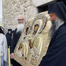 Празник Иконе Богородице Тројеручице прослављен у Ђурђевим Ступовима